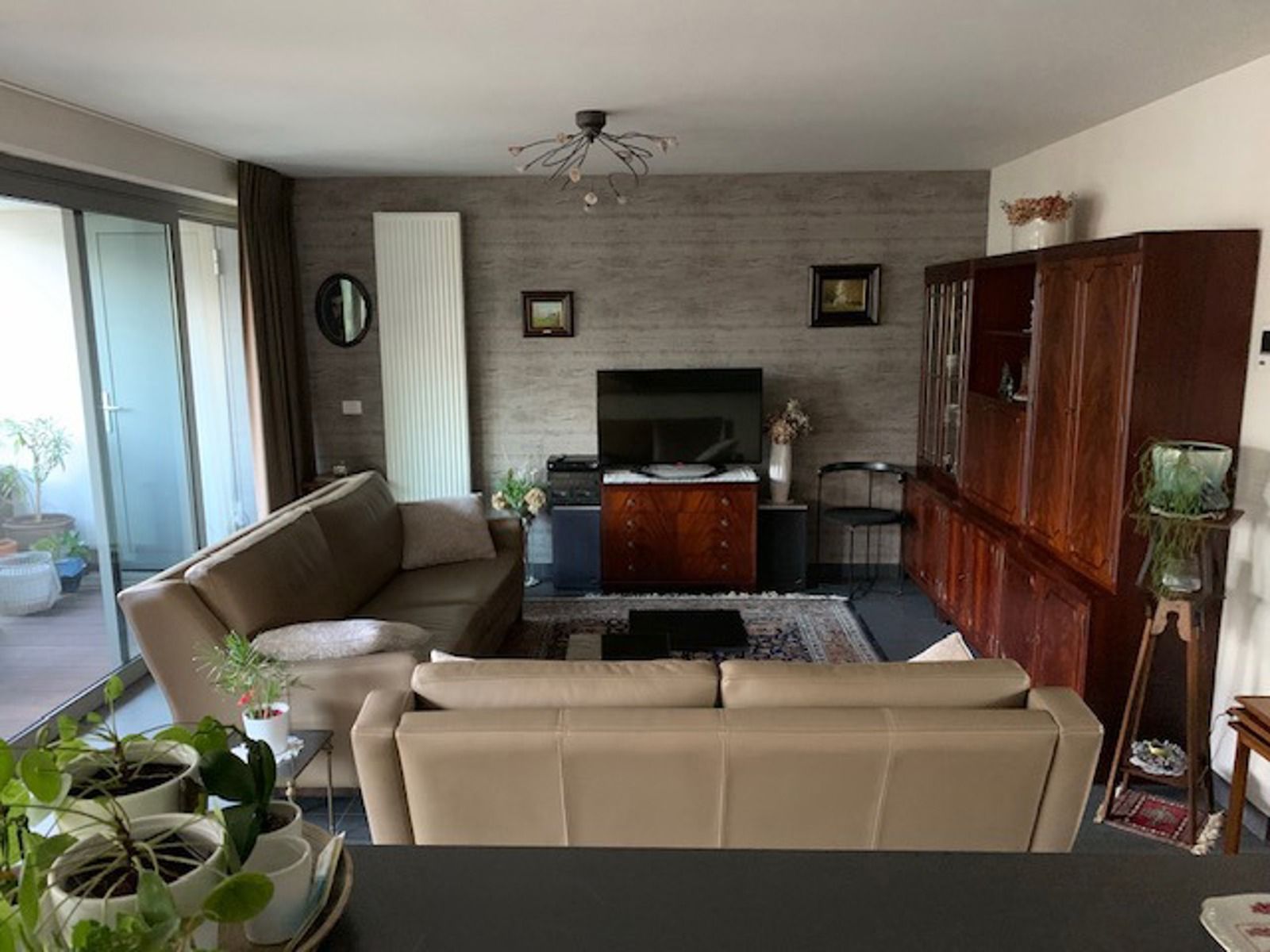 Instapklaar ruim en goed gelegen 2 slaapkamerappartement foto 16