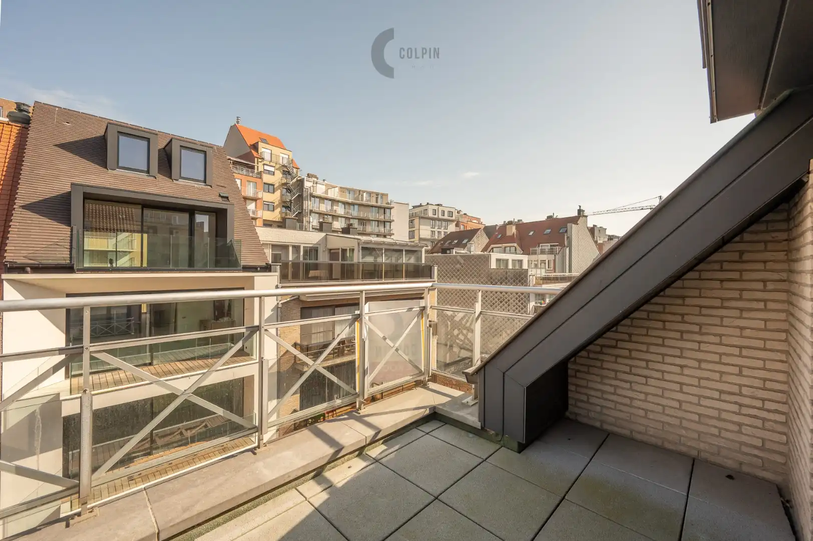 Instapklaar en lichtrijk penthouse vlakbij de zeedijk foto 2