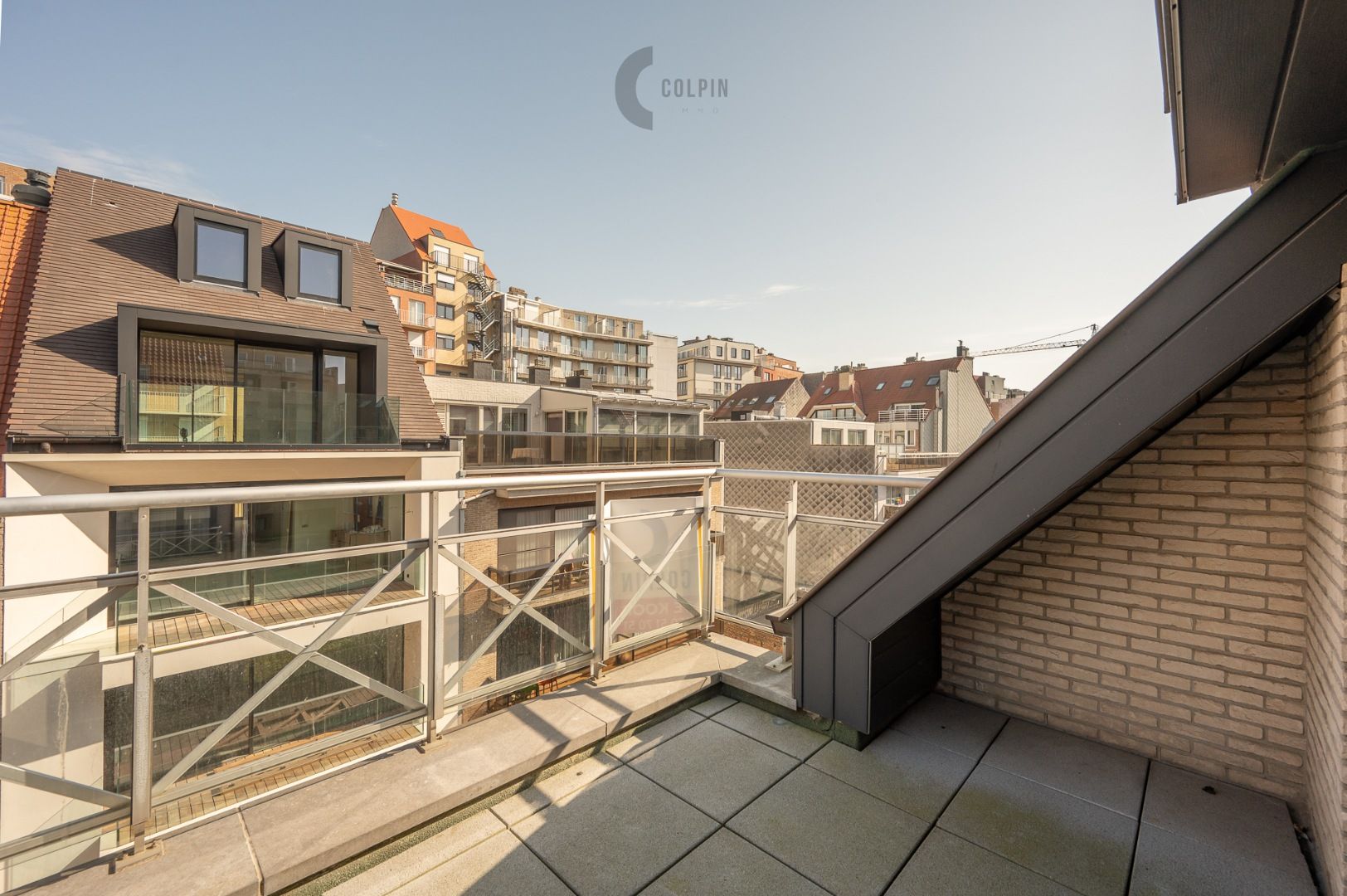 Instapklaar en lichtrijk penthouse vlakbij de zeedijk foto 2