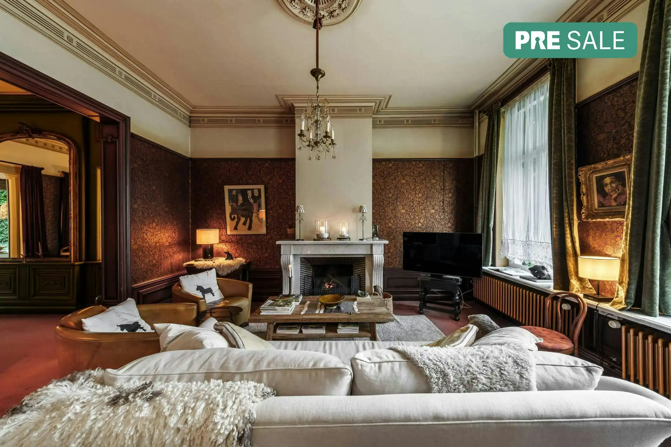 Hoofdfoto van de publicatie: Authentieke herenwoning in het centrum van Meulebeke