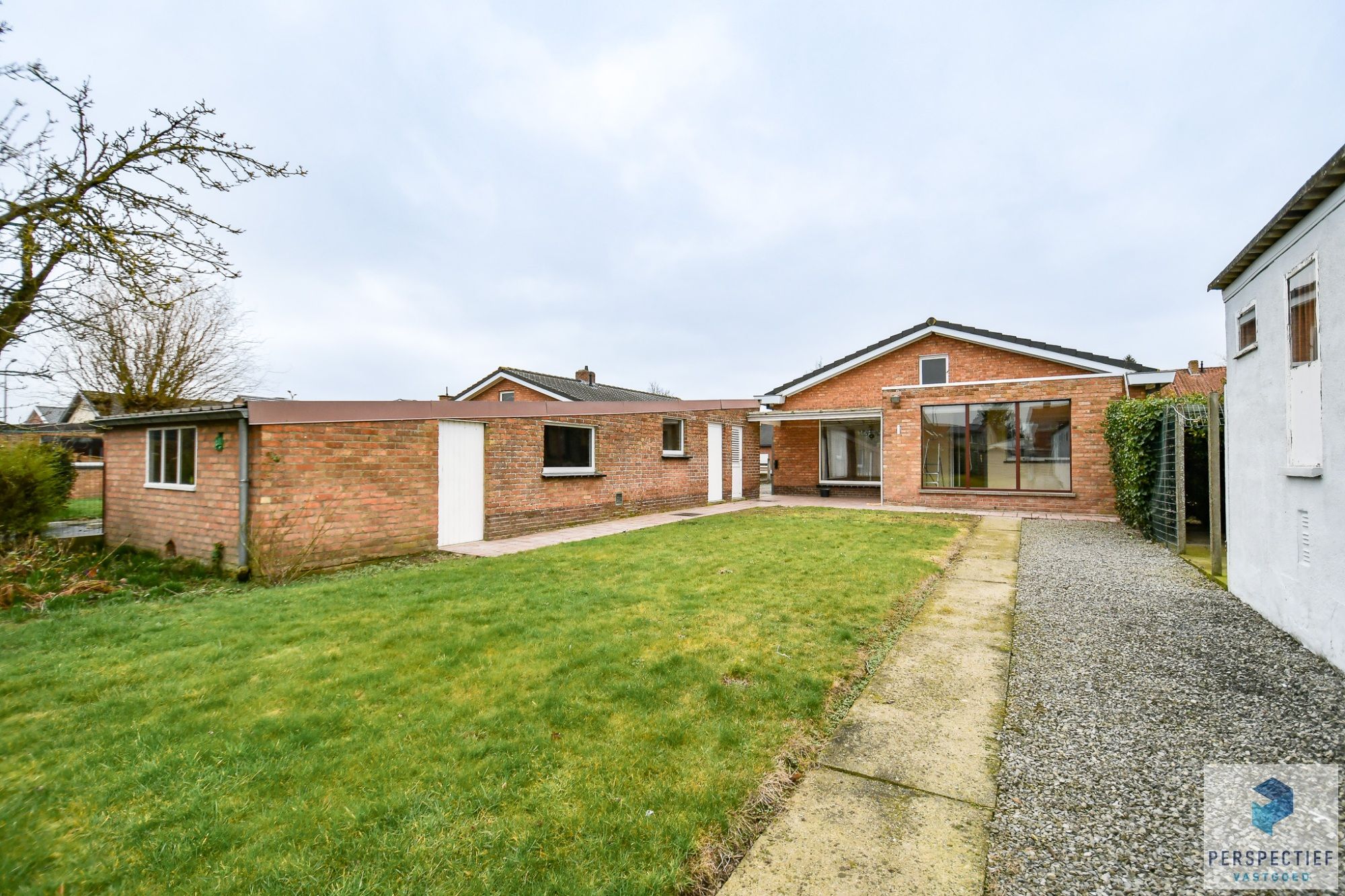 BEZOEKMOMENT WOENSDAG 06/08 VAN 16.30U TOT 18.30U | INSTAPKLARE WONING met GARAGE, 2 SLPK - GROTE GARAGE/ LOODS en TUIN foto 16