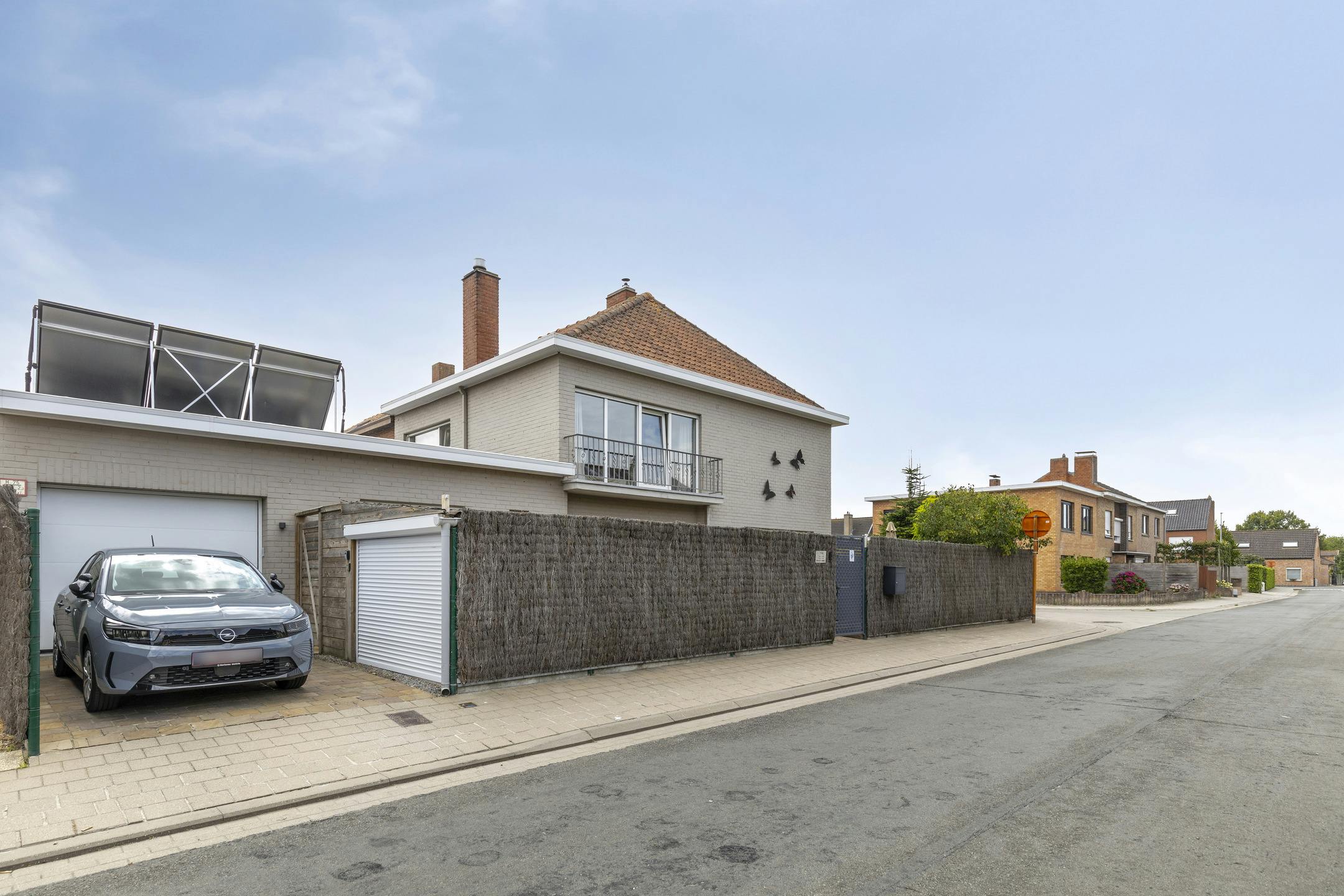 Instapklaar huis met 4 slaapkamers en garage te Assebroek  foto 14