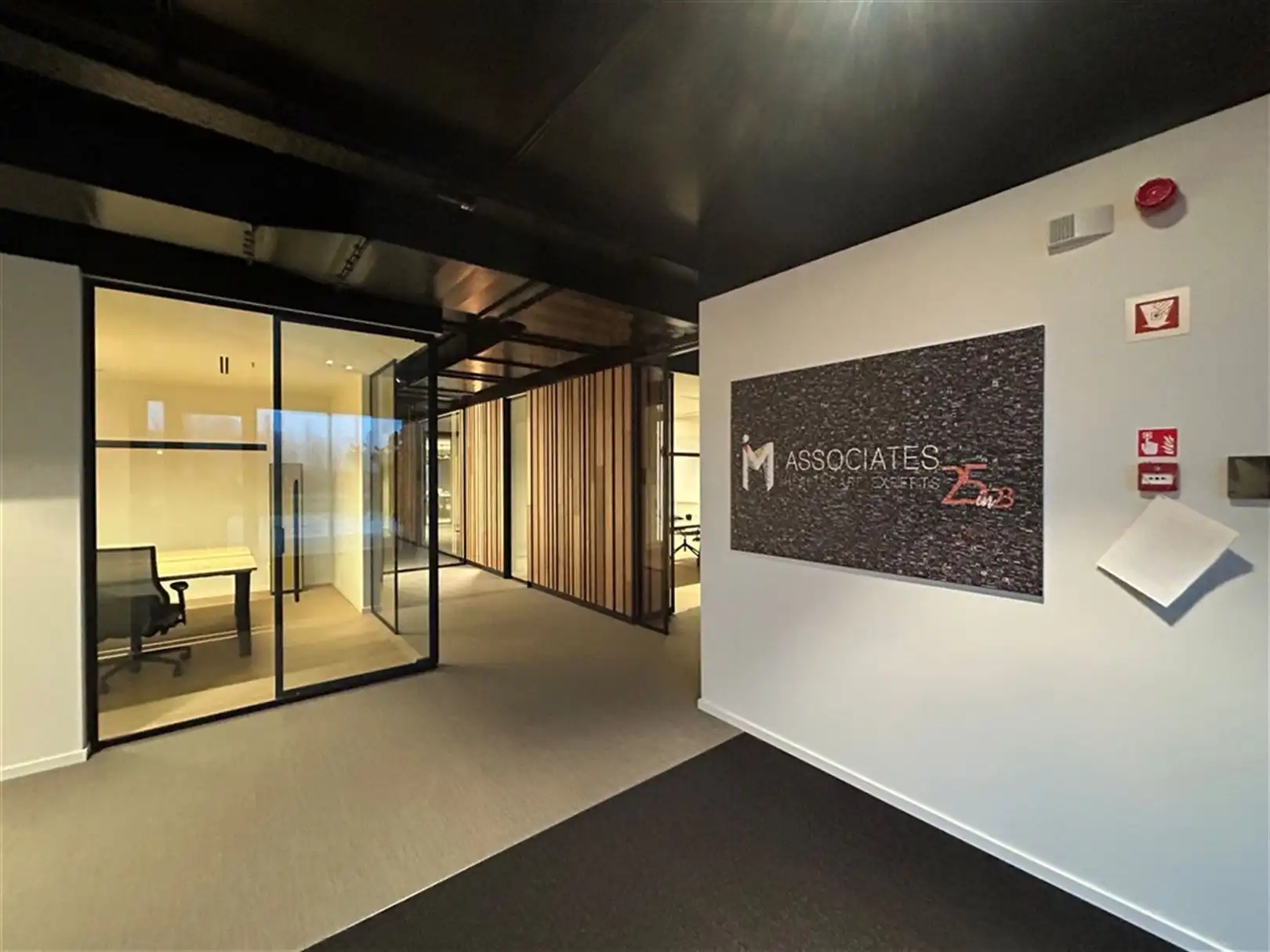 Kantoorgebouw foto 16