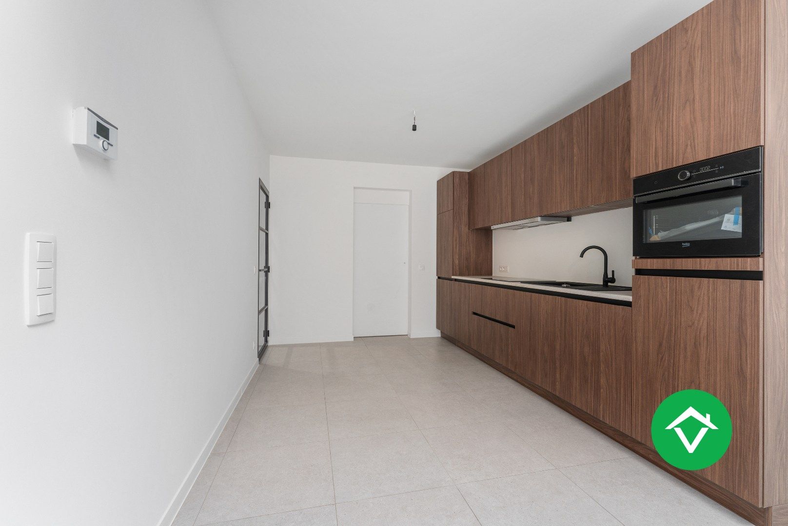 Rijwoning met 4 slaapkamers en stadstuin op centrale ligging te Roeselare foto 5