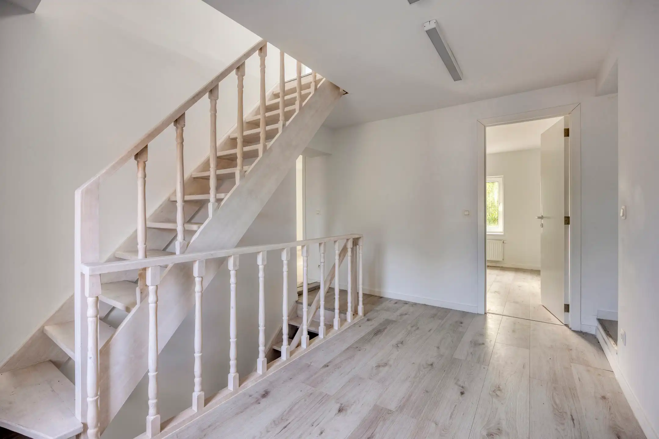 Ruime, energiezuinige woning op goede ligging te Huldenberg foto 8