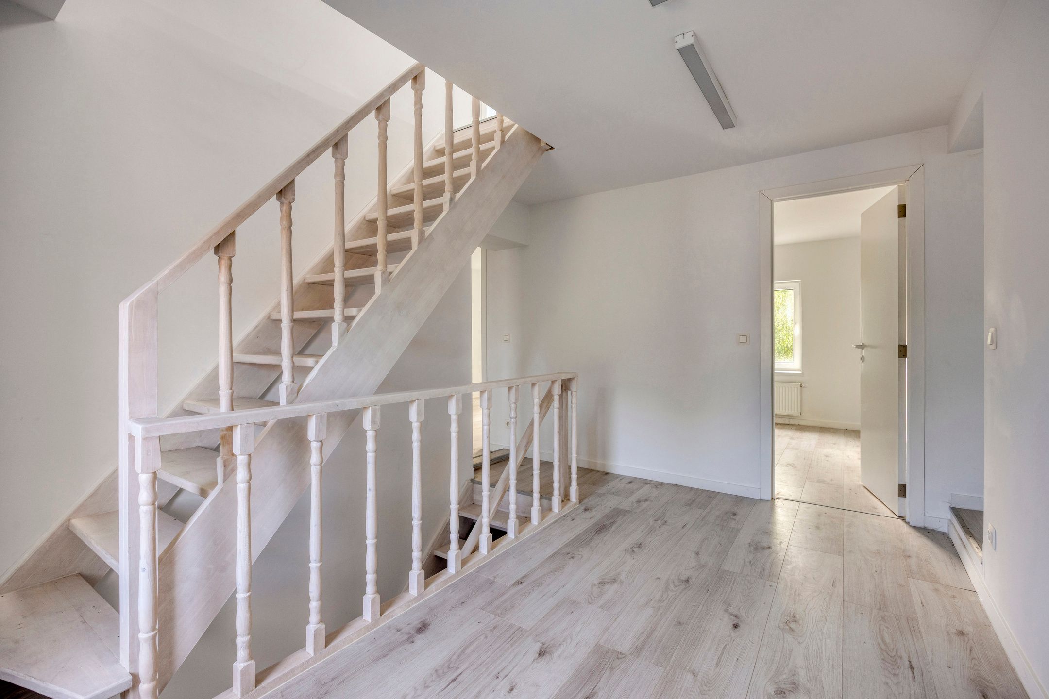 Ruime, energiezuinige woning op goede ligging te Huldenberg foto 8