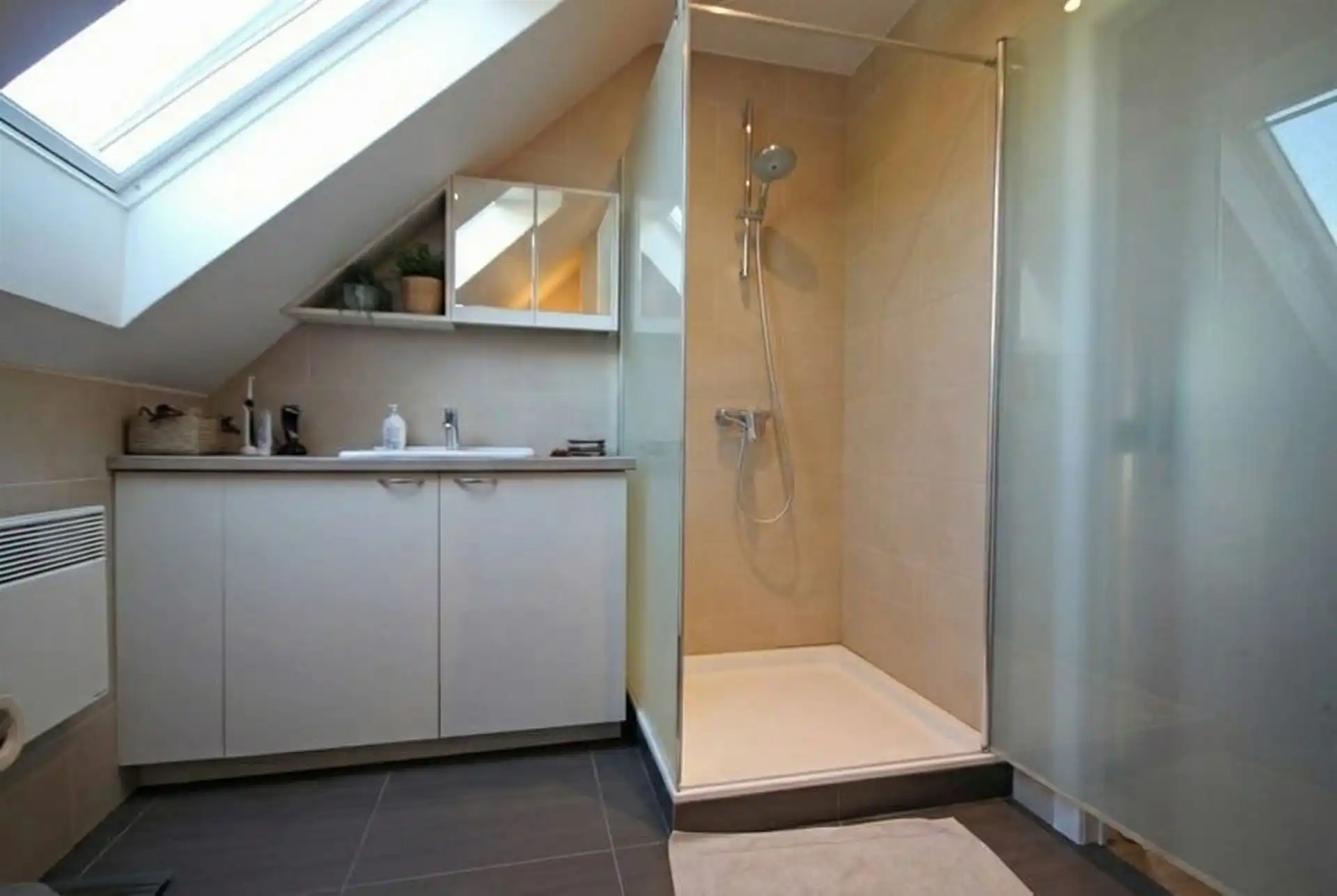 Fuctioneel appartement onder het dak in Korbeek-Dijle foto 9