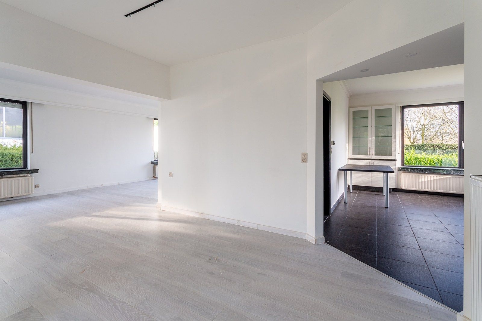 Villa met grote tuin, magazijn én weiland foto 35