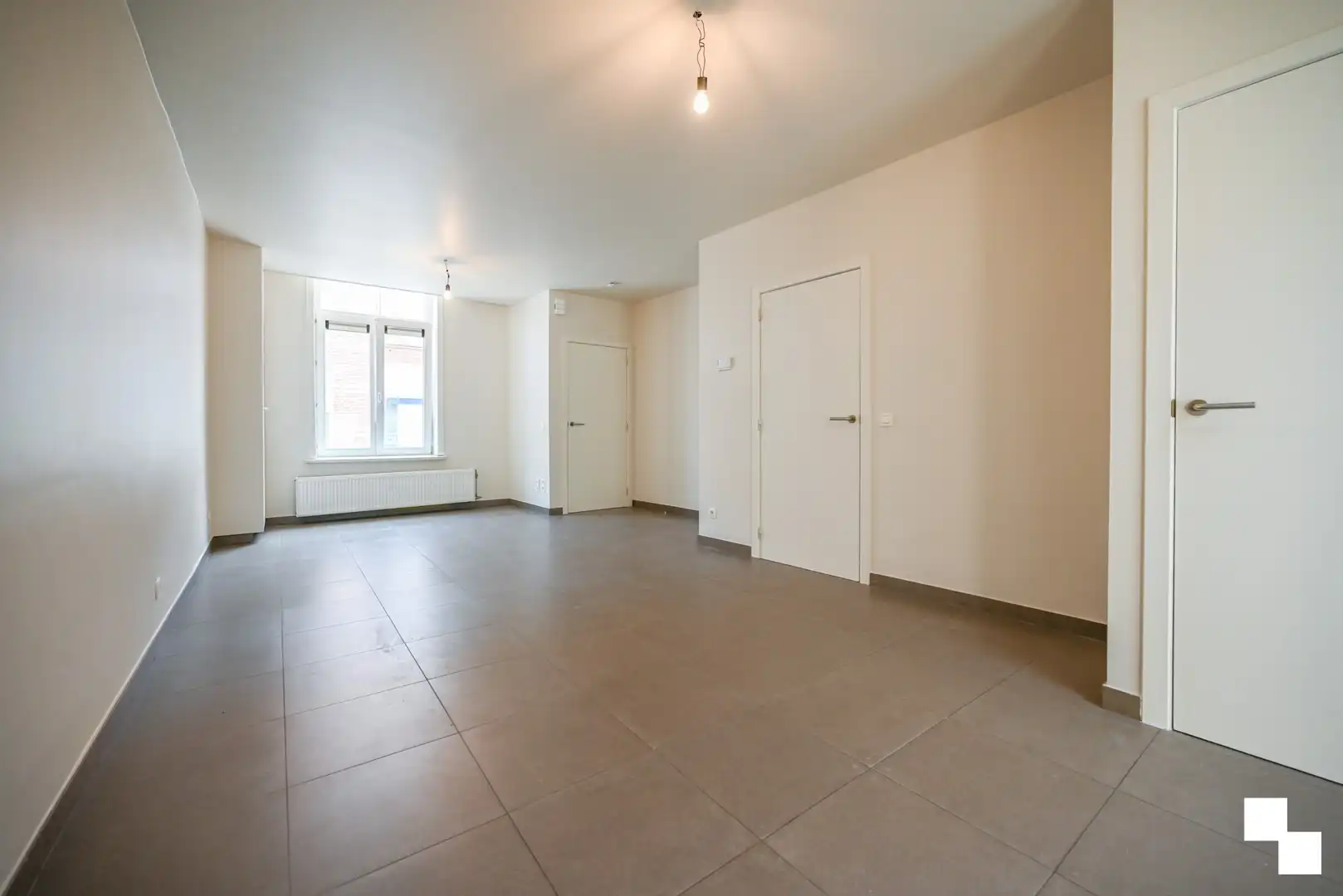 Instapklare woning met twee slaapkamers nabij centrum Izegem foto 4