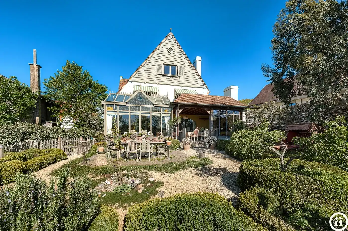 Uitzonderlijke, alleenstaande villa aan het Zegemeer [Georginapad]. foto 12