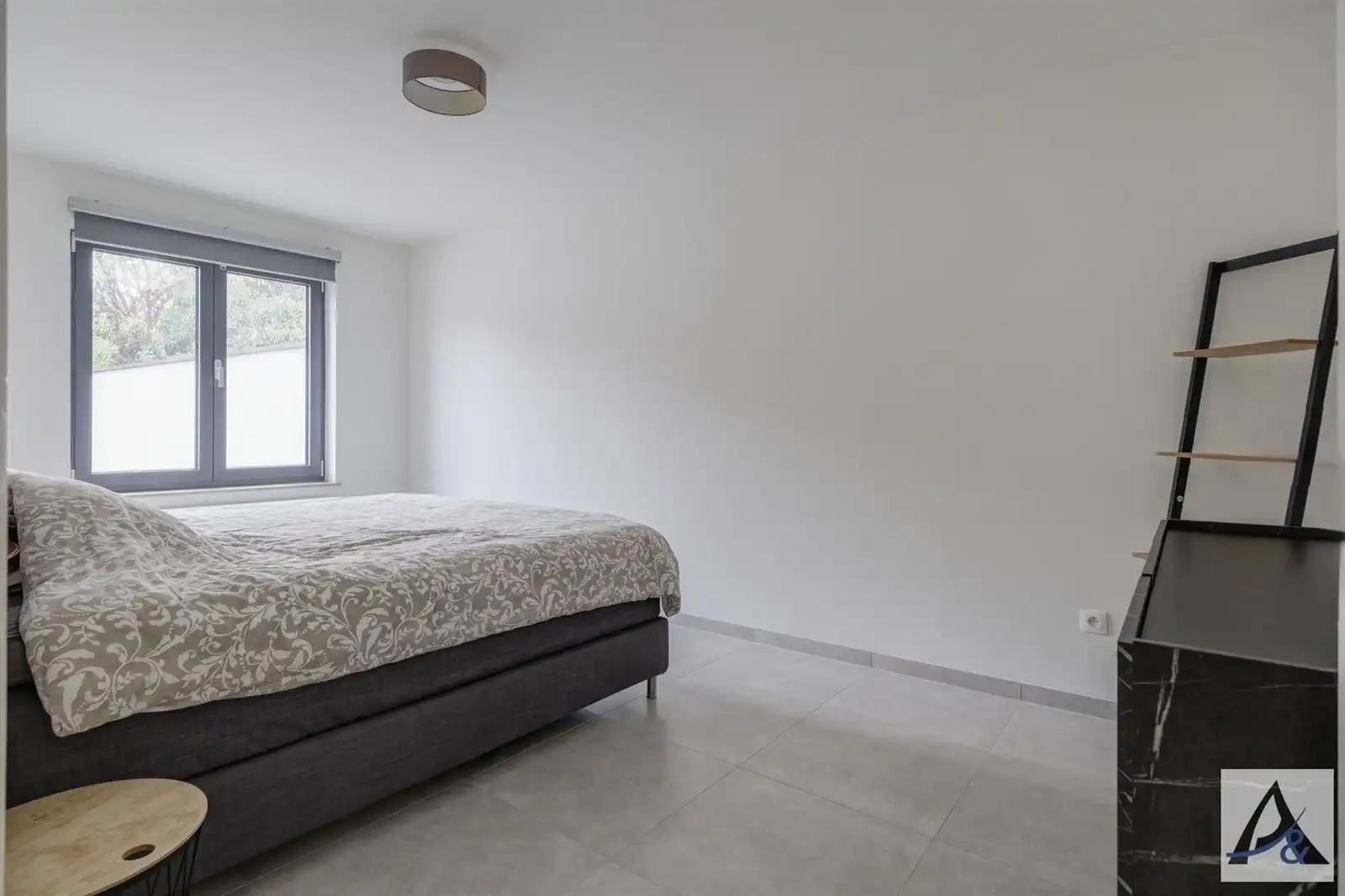 Instapklaar gelijkvloers appartement in hartje Bilzen met garage foto 15