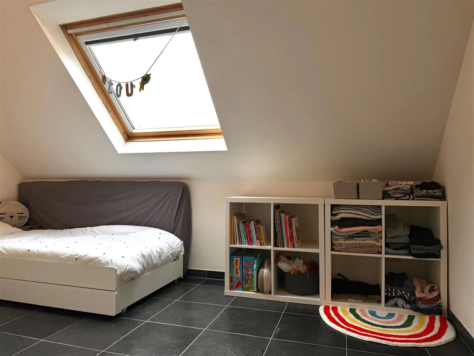 Ruim TRIPLEX-APPARTEMENT met 3 SLAAPKAMERS, 2 BADK'S & BINNENSTNPLTS foto 9