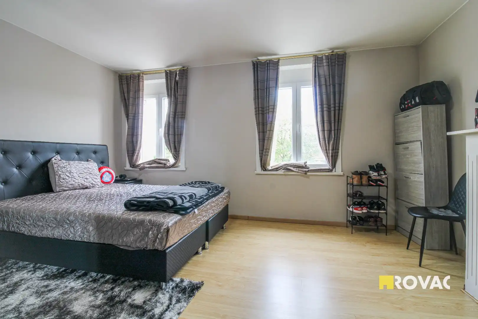 Ruime rijwoning met tuin! foto 10