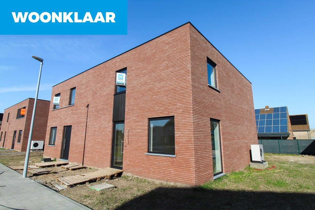 Laatste moderne halfopen nieuwbouwwoningen te Sijsele foto {{pictureIndex}}