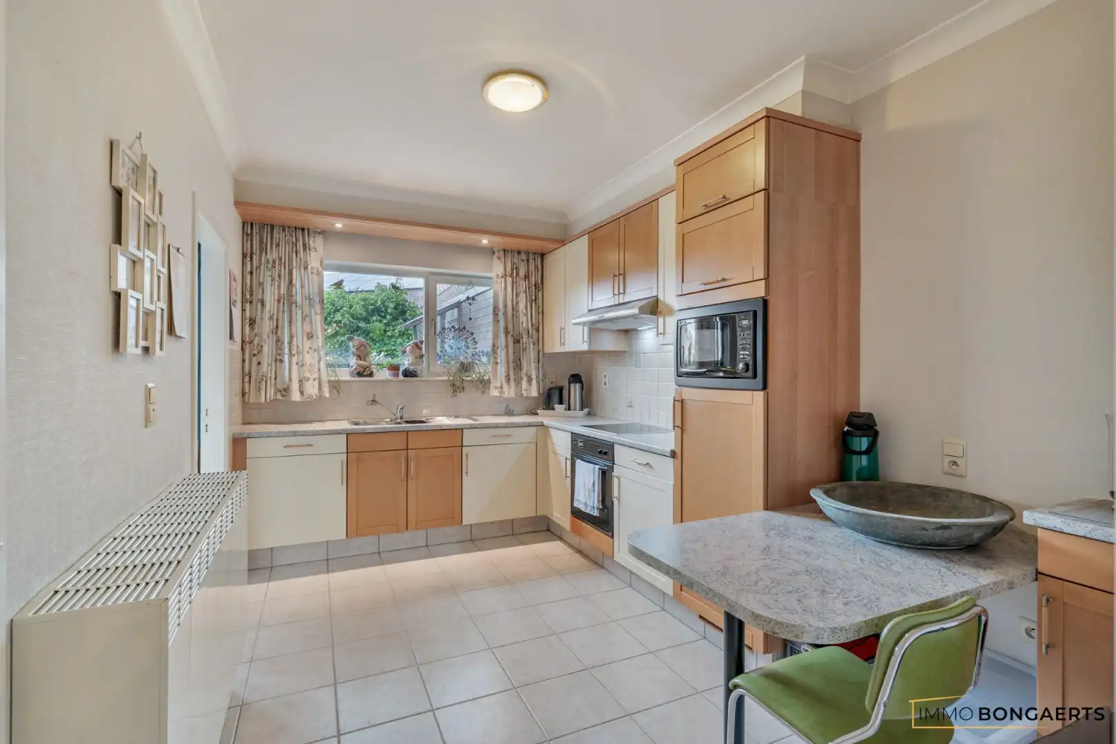 Halfopen woning met 3 slaapkamers foto 12