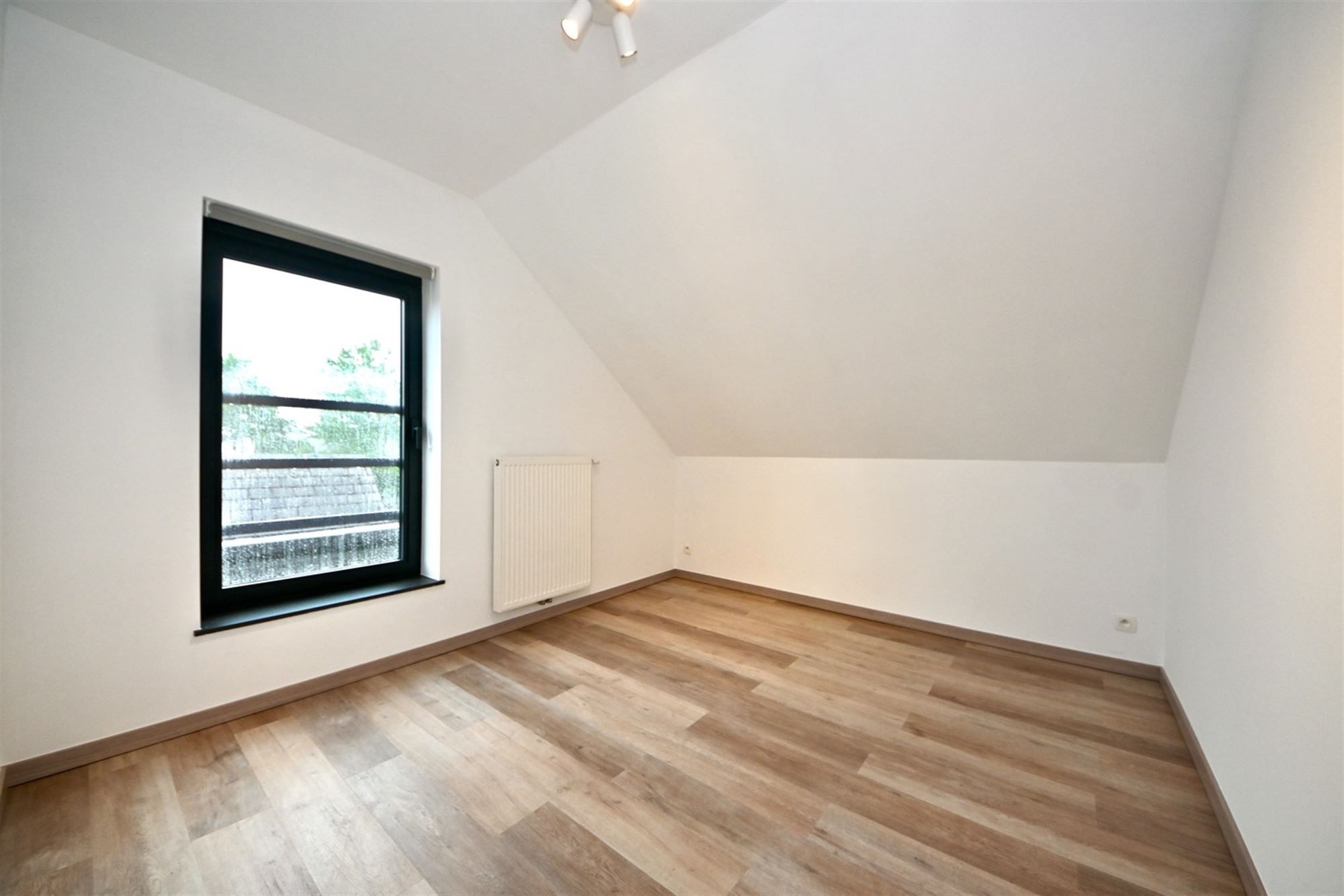 Duplex appartement met 2 slaapkamers en terras. foto 12