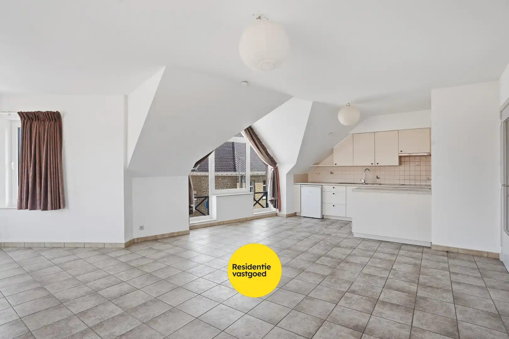 Instapklaar appartement met 2 slaapkamers te Eernegem foto 5