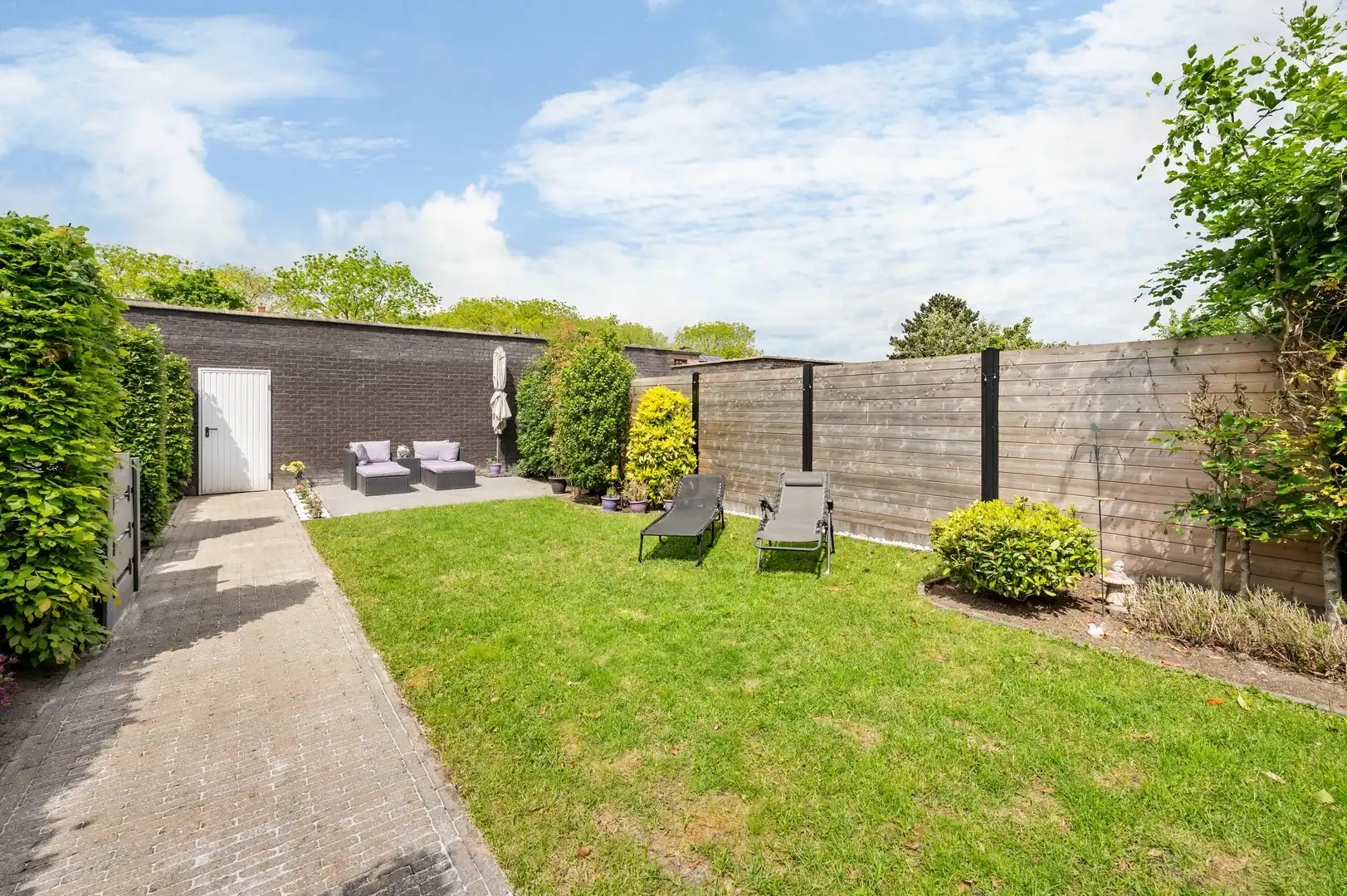 GLV-appartement Brasschaat met zonnige tuin en garage foto 14