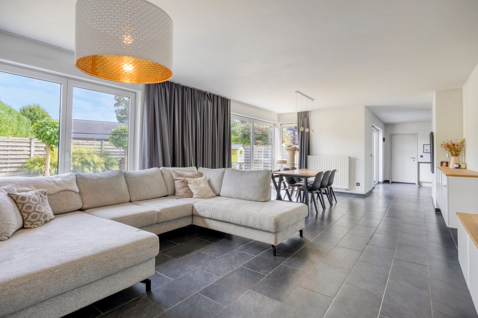 Instapklaar glvl appartement met 3 slpks en ruime tuin, centraal gelegen in Leopoldsburg !  foto 2