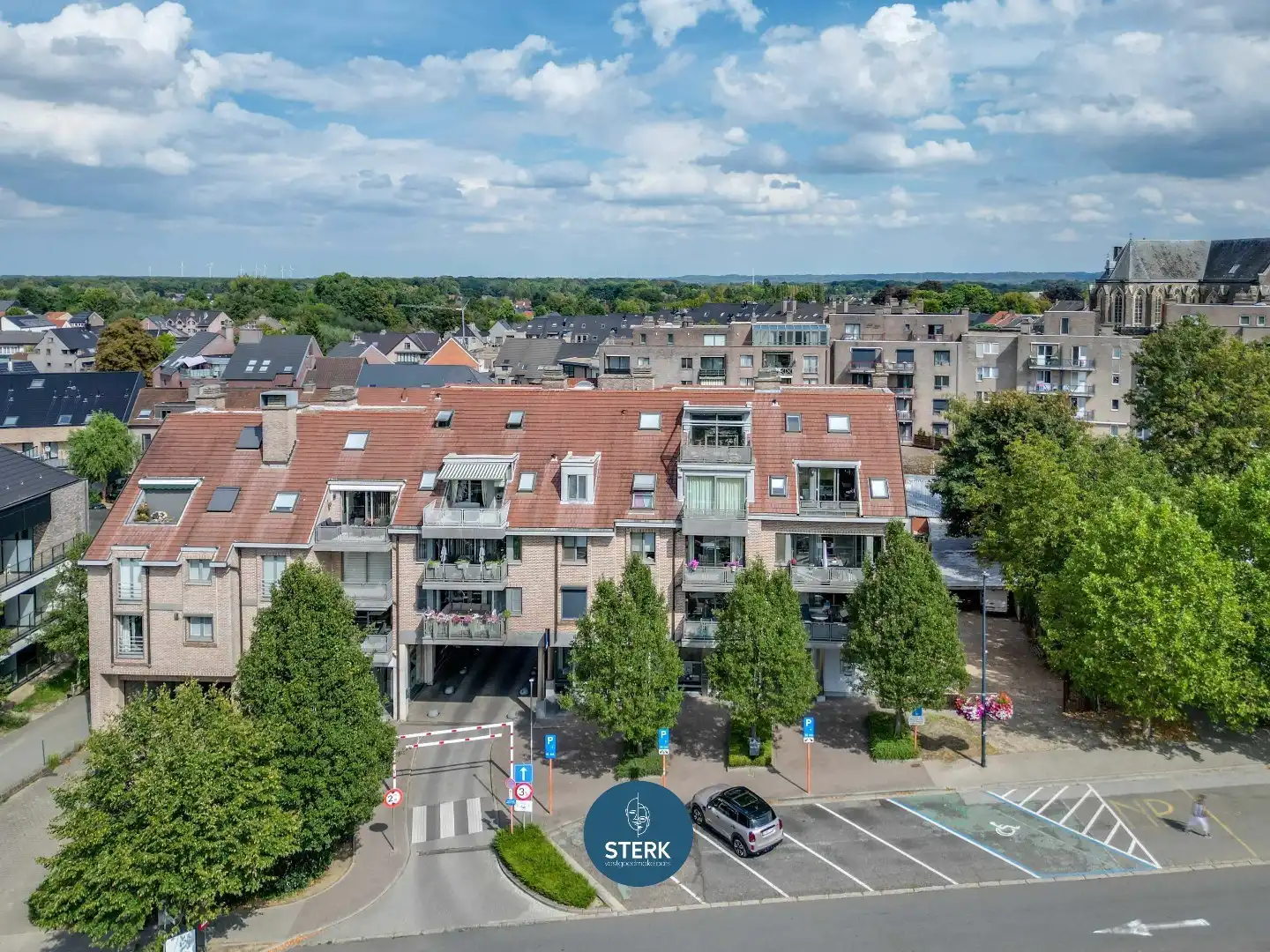 VERHUURD DUPLEX-APPARTEMENT OP EEN GUNSTIGE LOCATIE IN CENTRUM LANAKEN ! foto 18