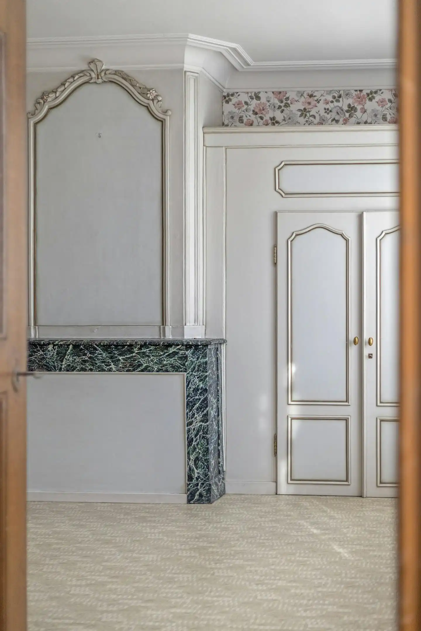 Handelspand met woning in centrum Veurne. foto 24