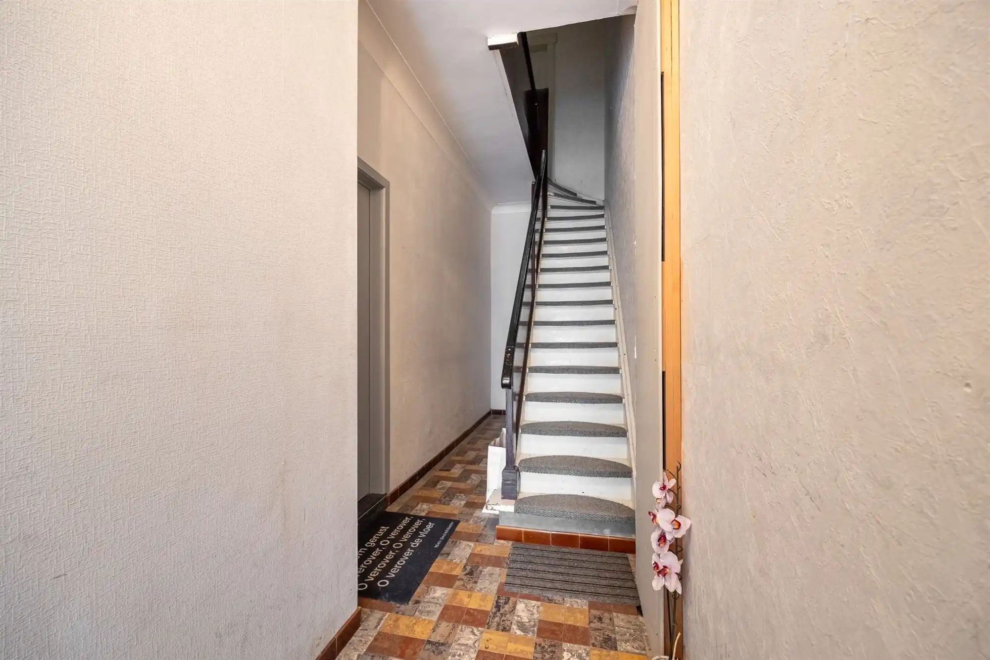 Opbrengsteigendom met 3 vergunde appartementen foto 4