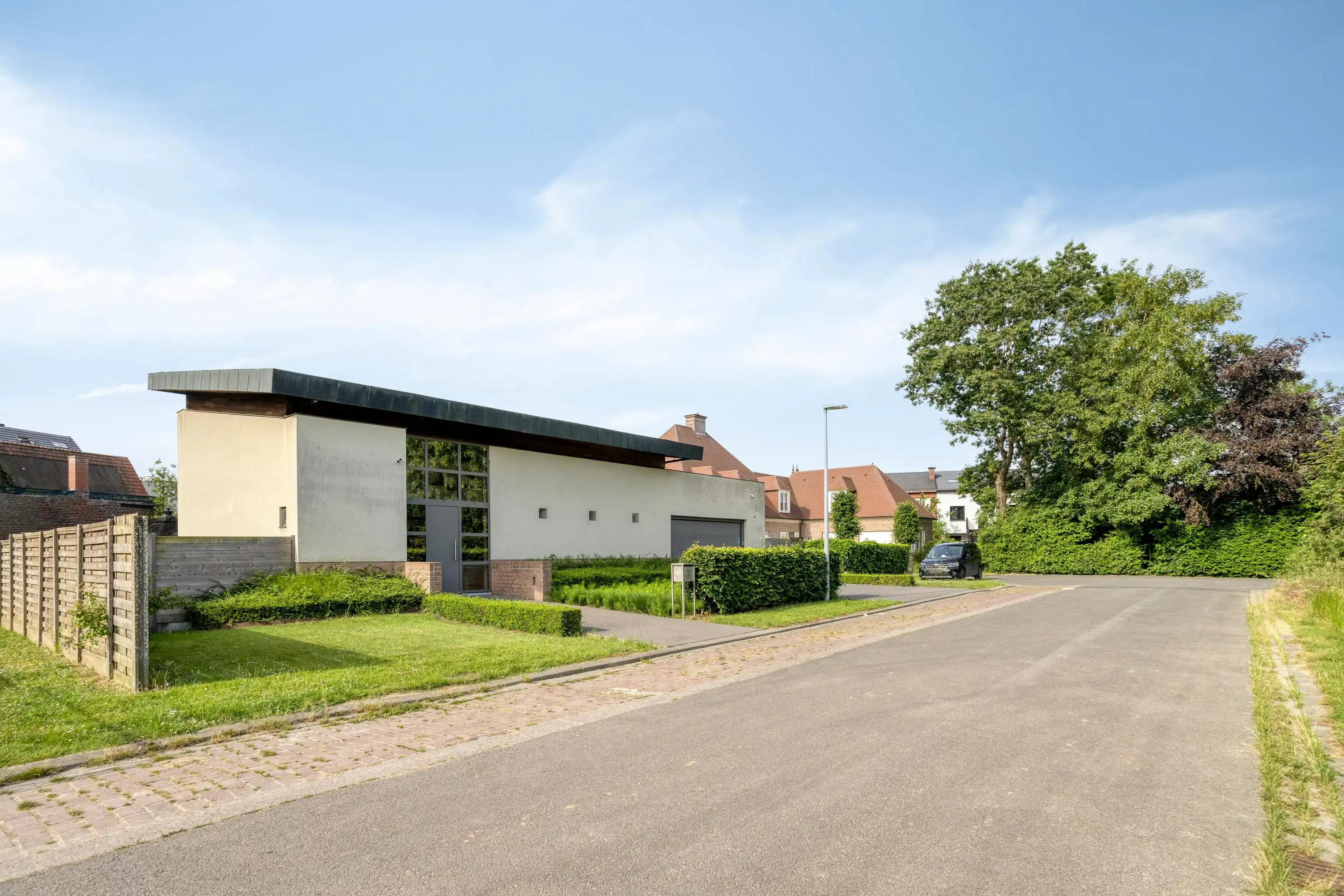 Ruime villa met 4 slaapkamers op 988 m² foto 3