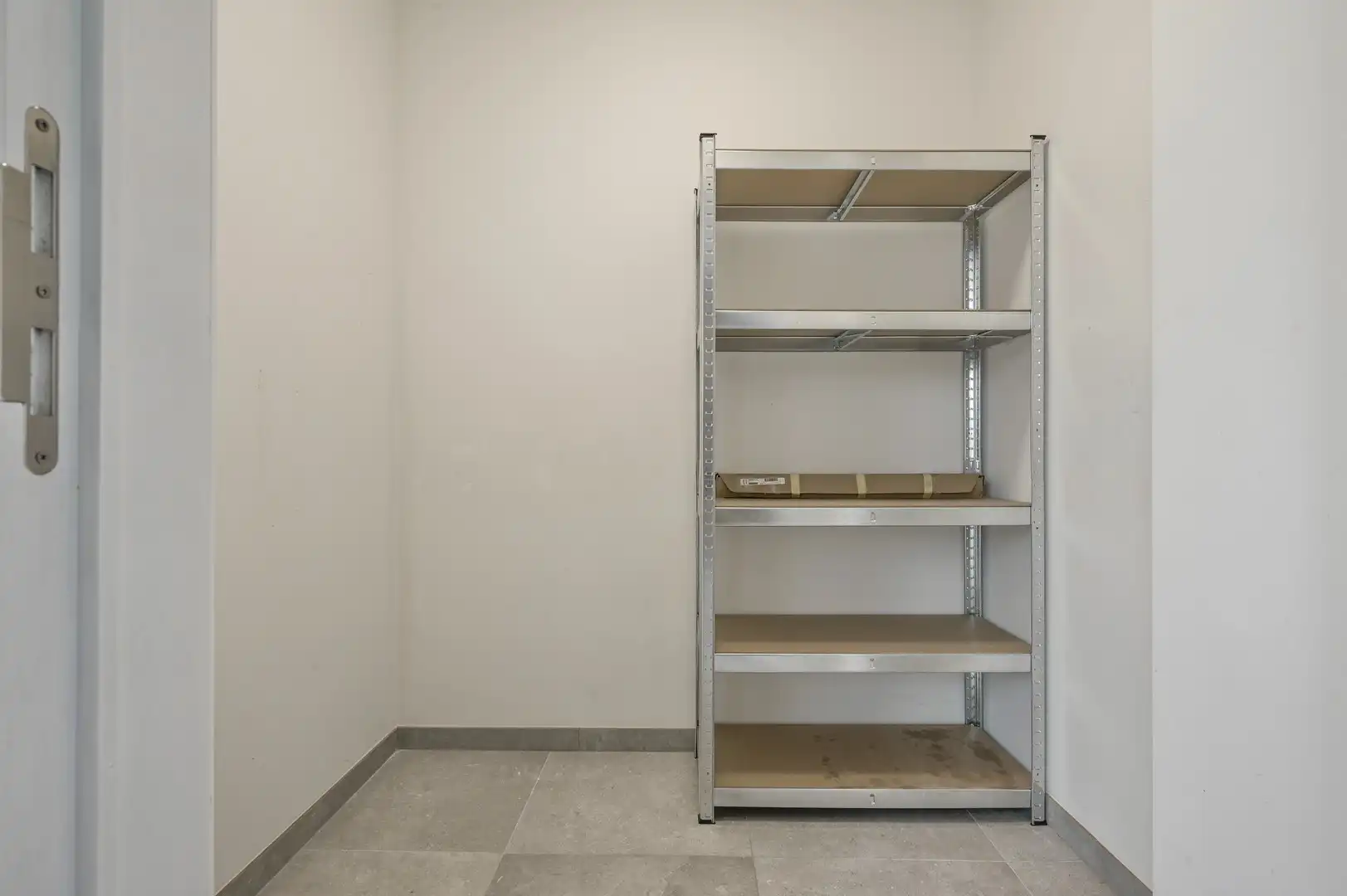 Nieuwbouwappartement met 2 slaapkamers, ruim terras en garage foto 10