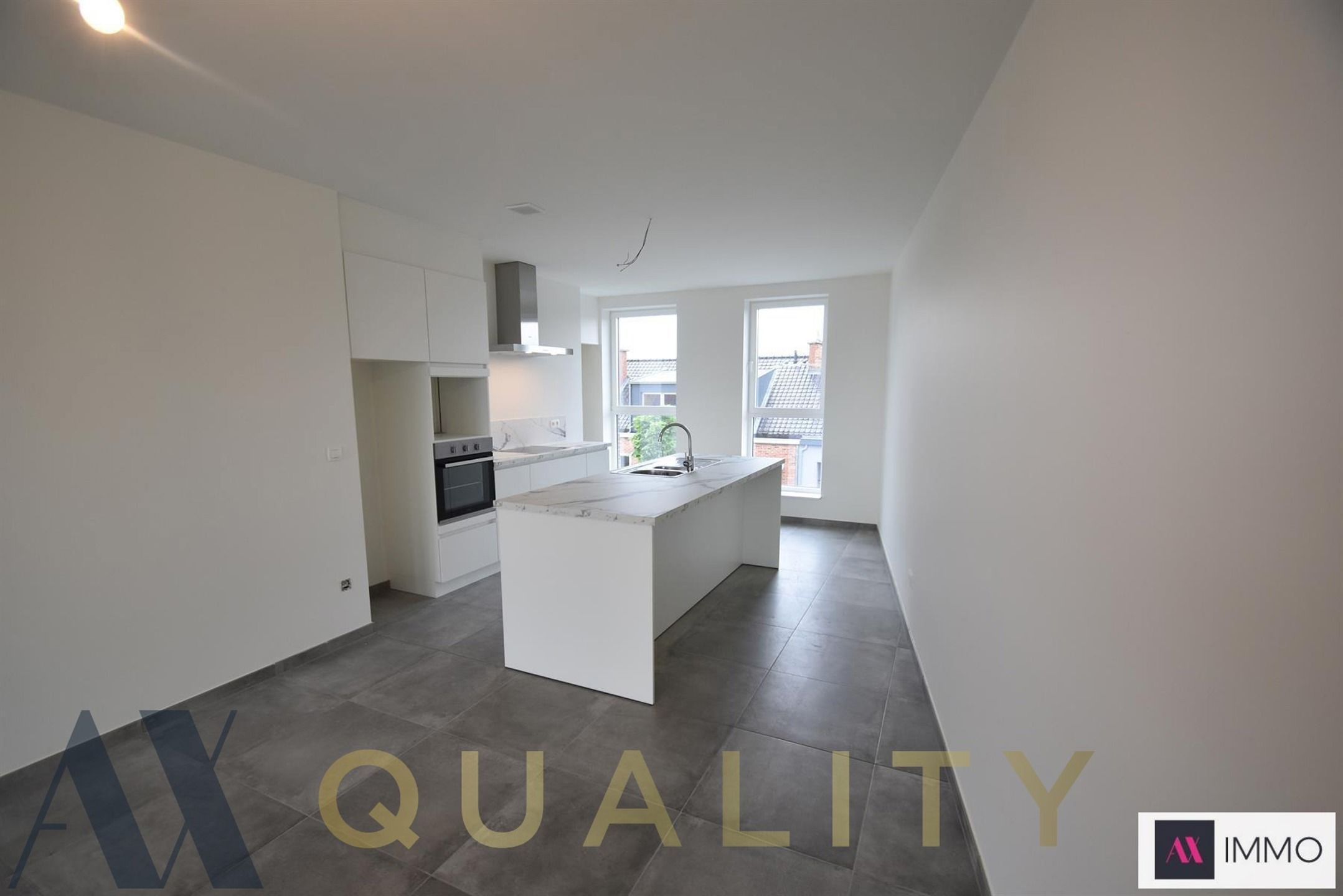 Recent 3 slpk. duplex appt. met  terr.,  2 autostpltsn., private berging, lift en gem. fietsenstalling foto 4