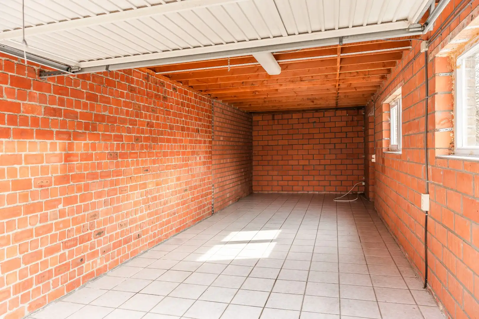 Ruime half open bebouwing in het centrum foto 20