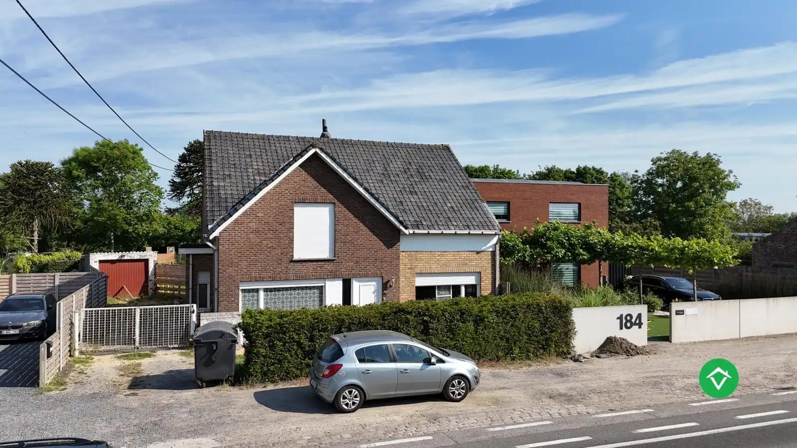 Hoofdfoto van de publicatie: Ruime gezinswoning op perceel van 1126 m²  - tal van mogelijkheden!