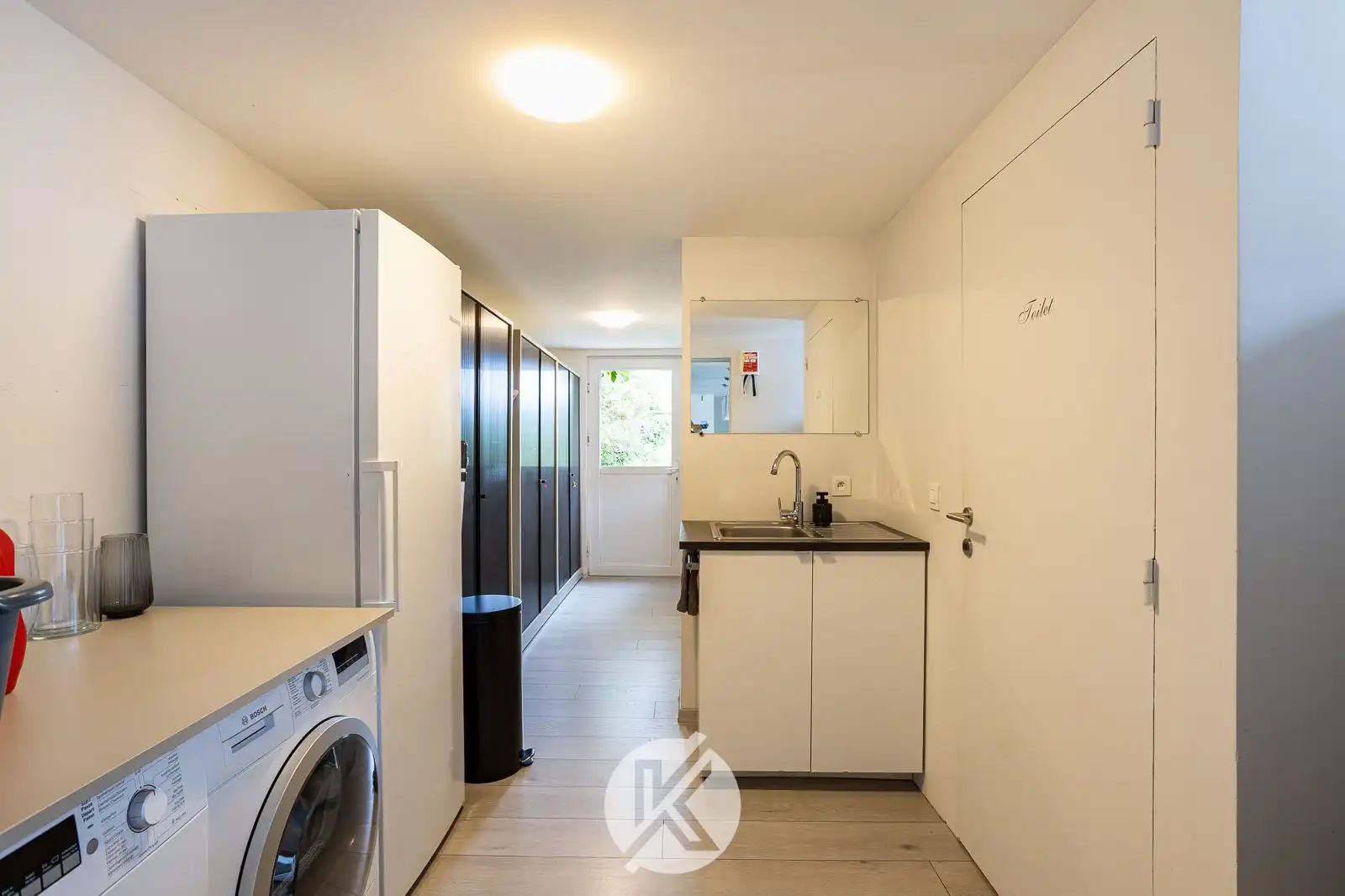 Stijlvol gerenoveerde woning op leuke ligging foto 17