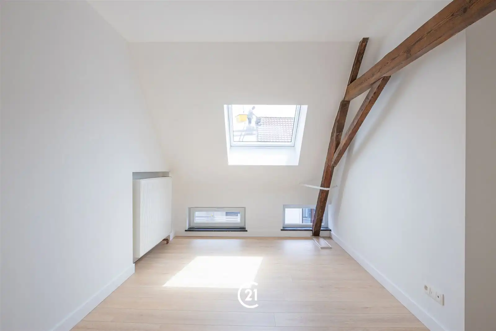 Gerenoveerde woning in centrum Zottegem. foto 10