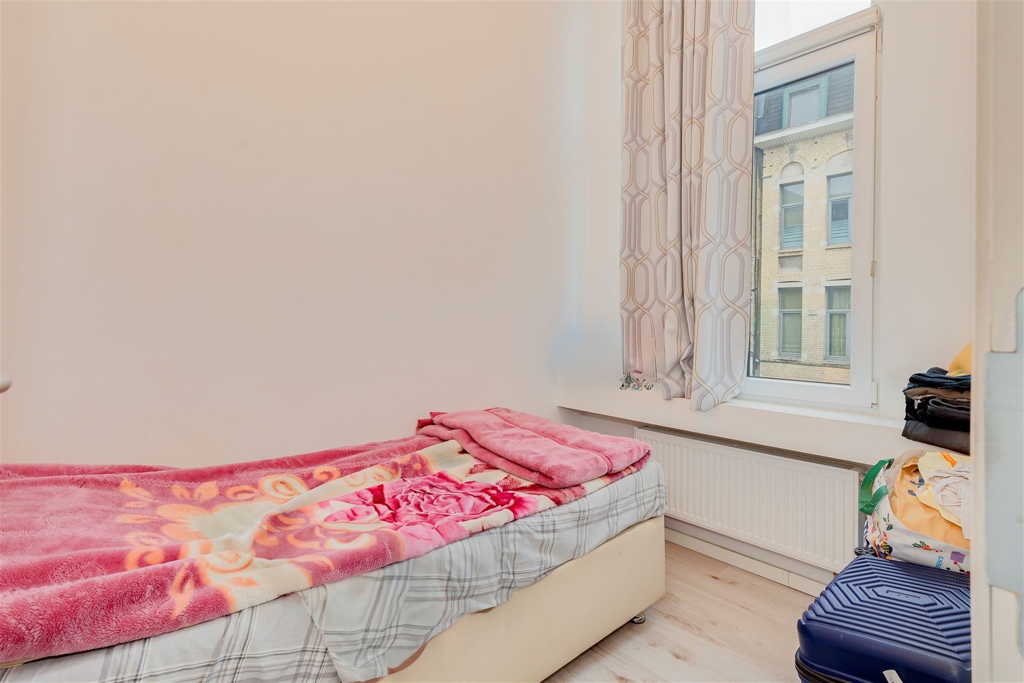 Huis ingedeeld in 6 verhuurde units - 8,8% netto rendement foto 3