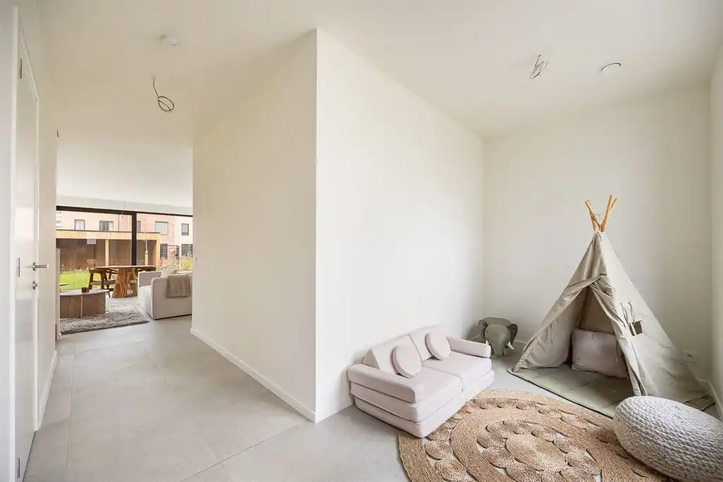 Nieuwbouwwoning onder registratie op toplocatie foto 11