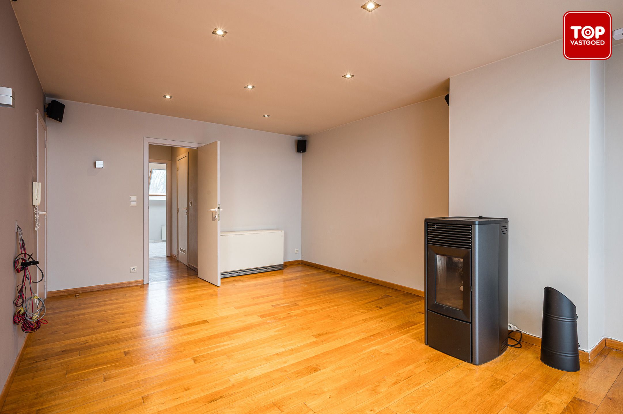 Instapklaar 2 slaapkamer appartement met garage in kleinschalig gebouw foto 5