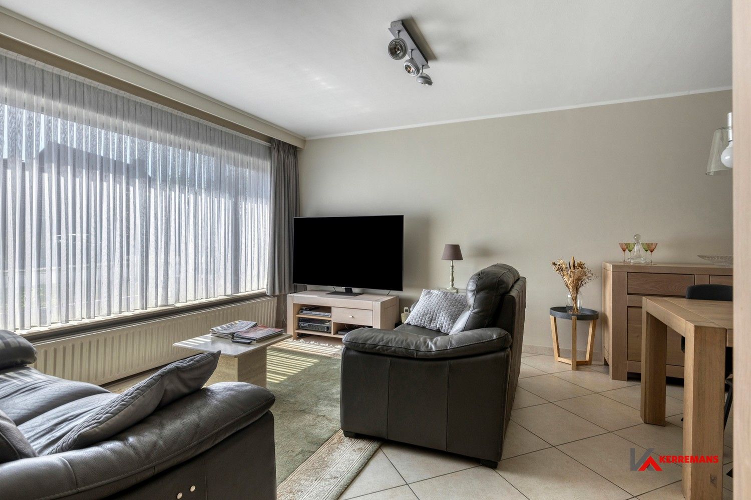 Woning met 3 slaapkamers, zonnige tuin en garage. foto 5