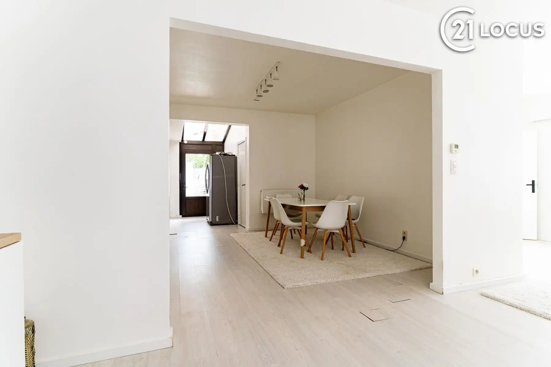 Ruime gezinswoning met 3 slpk, garage en recente renovatie foto 9