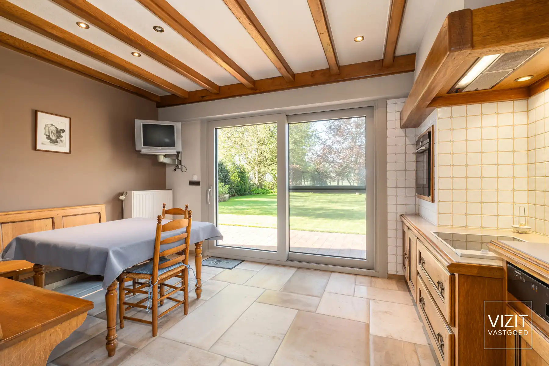 Karaktervolle, ruime villa met 4 à 5 slaapkamers in Appelterre foto 6