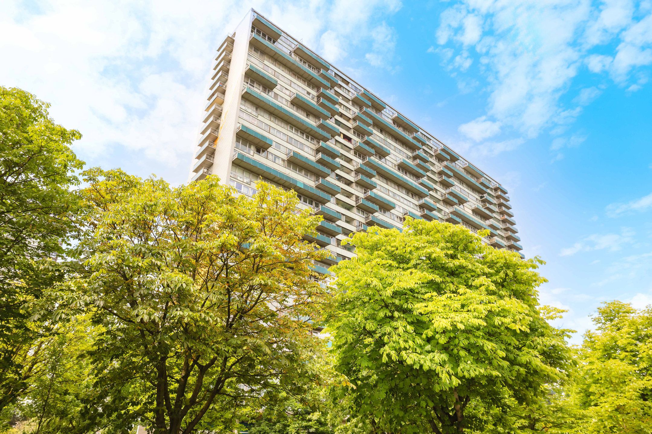 Volledig gerenoveerd appartement 2 slaapkamers van ± 95 m² foto 14