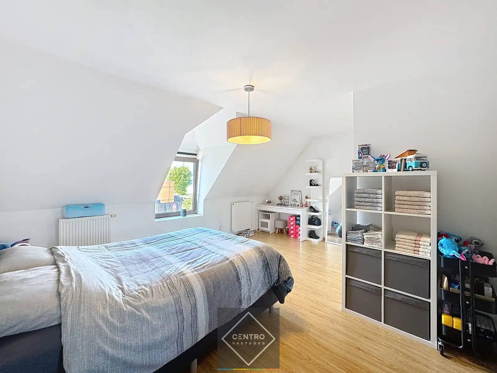 Leuke woning met alle COMFORT met 3 slpks, garage en ZUIDger. tuin! foto 11