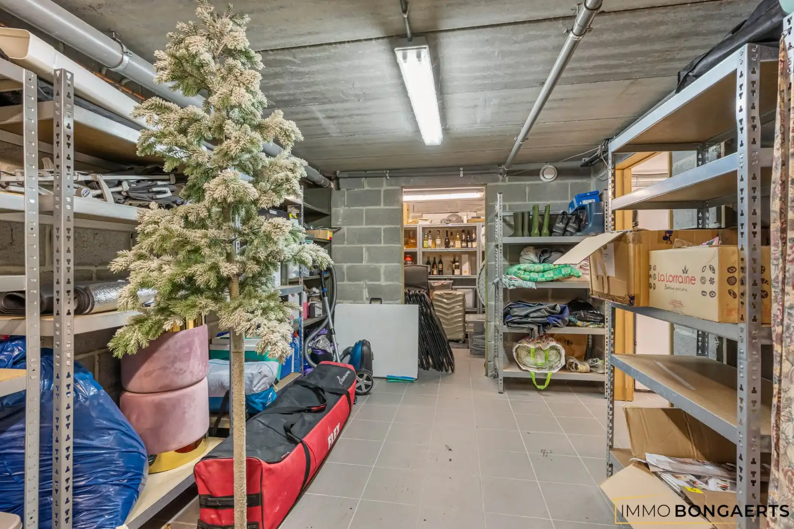 Energiezuinige woning met zwembad op rustige ligging in As foto 31