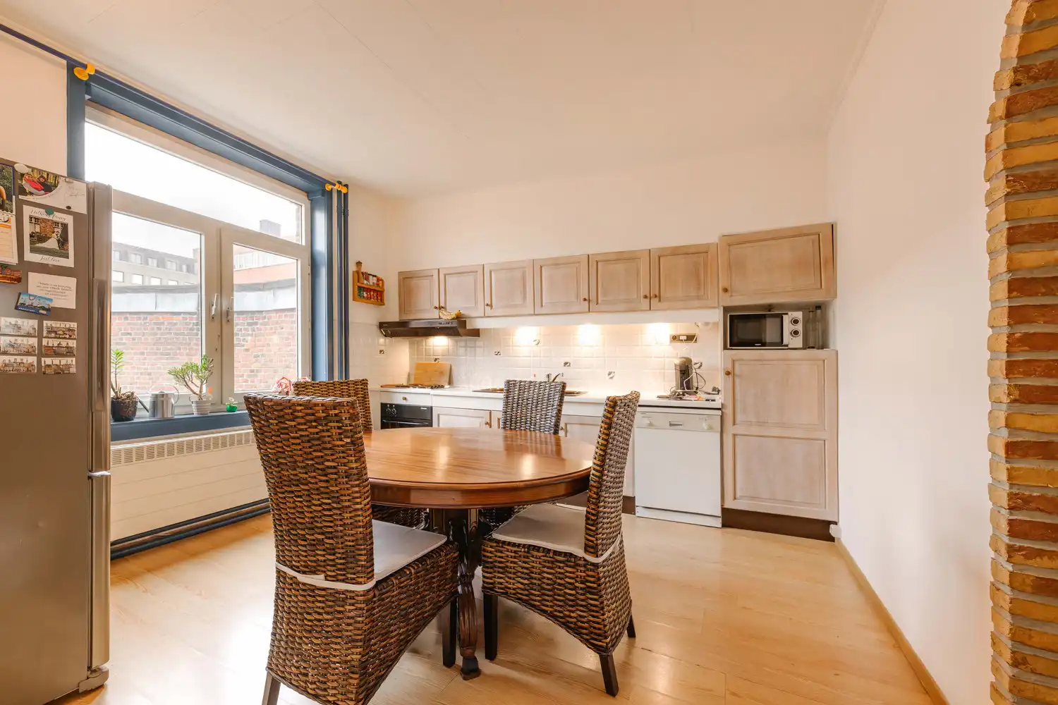 Handelspand met woonst te Tielt. foto 24