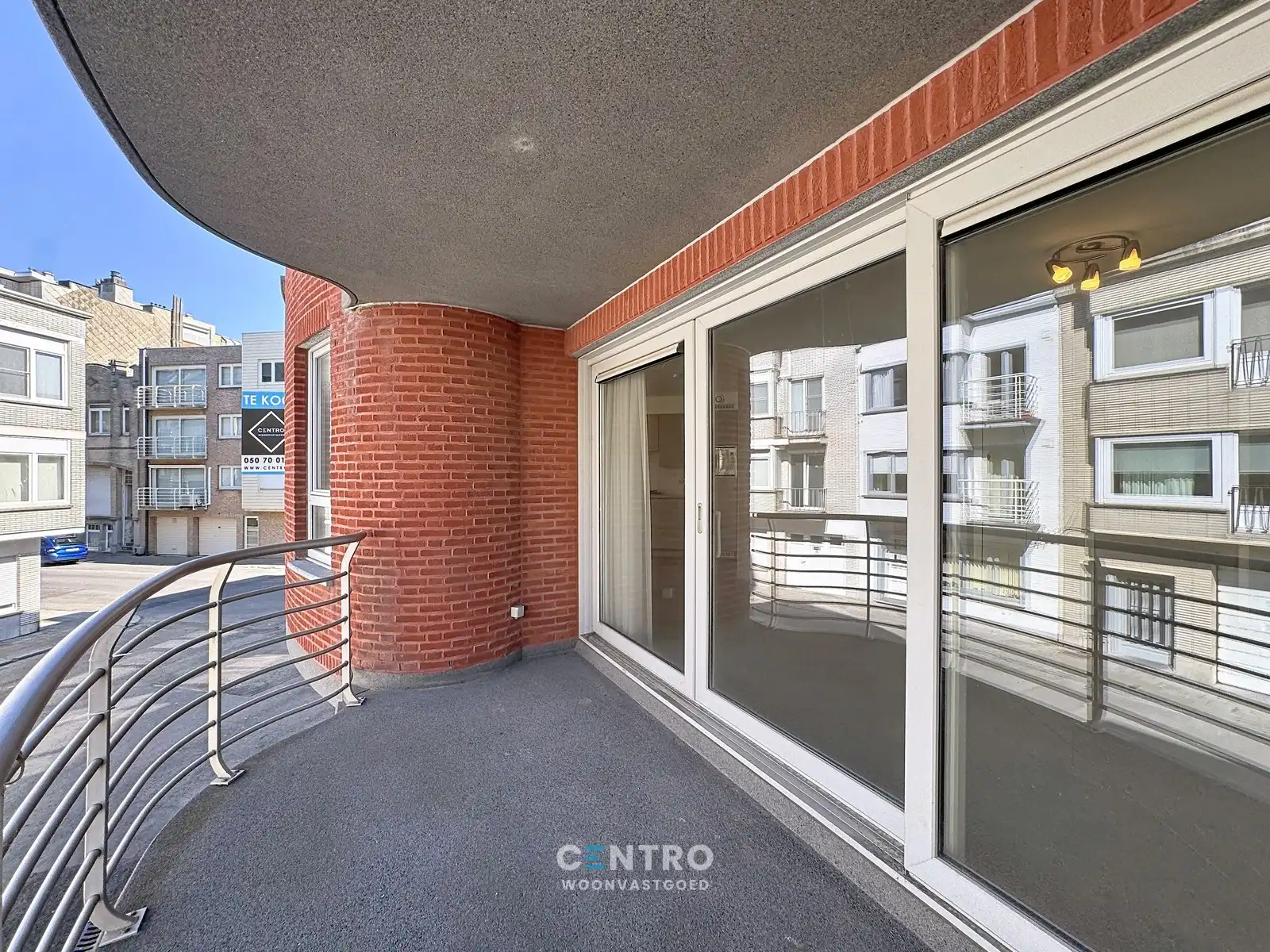 CENTRAAL gelegen appartement met 3 slpks en 2 badks! foto {{pictureIndex}}