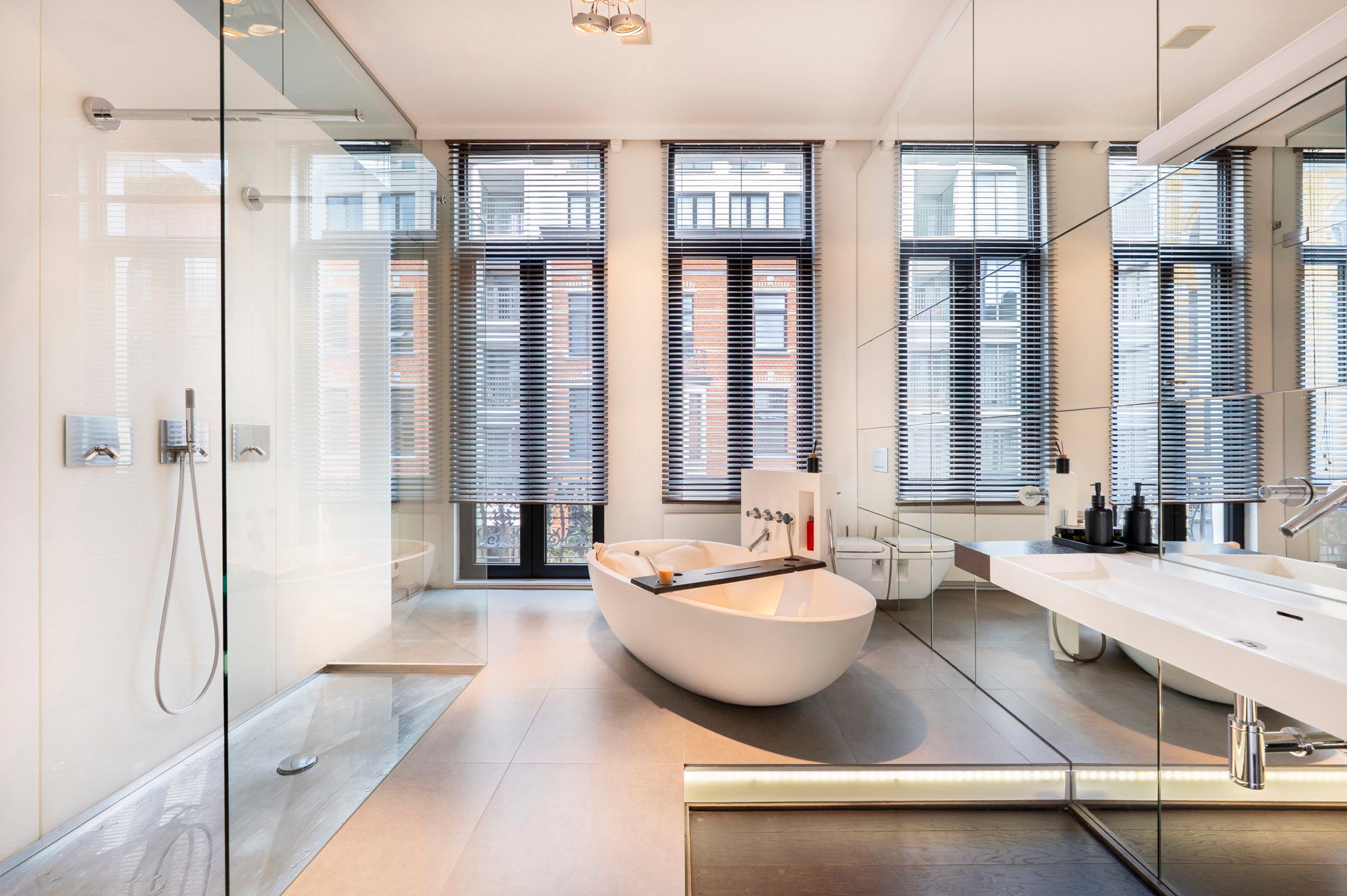 ANTWERPEN - Herenwoning met 2 inpandige staanplaatsen! foto 10