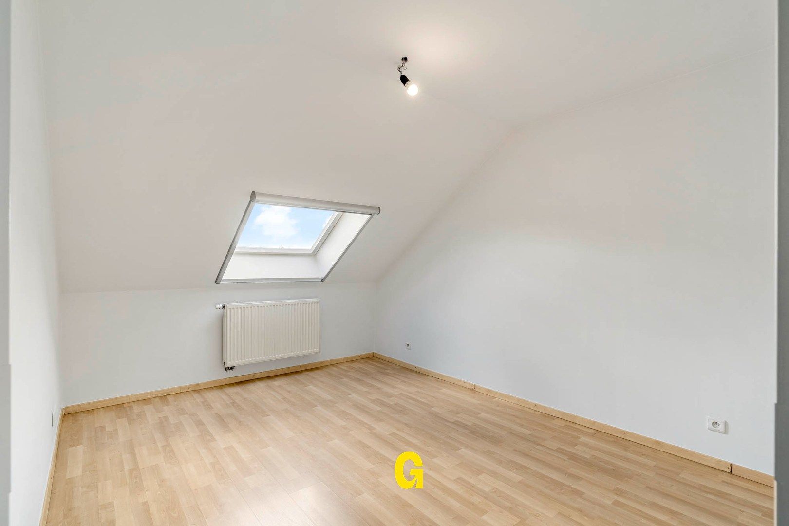 Aangenaam duplexappartement met drie slaapkamers, autostandplaats en kelderberging foto 17