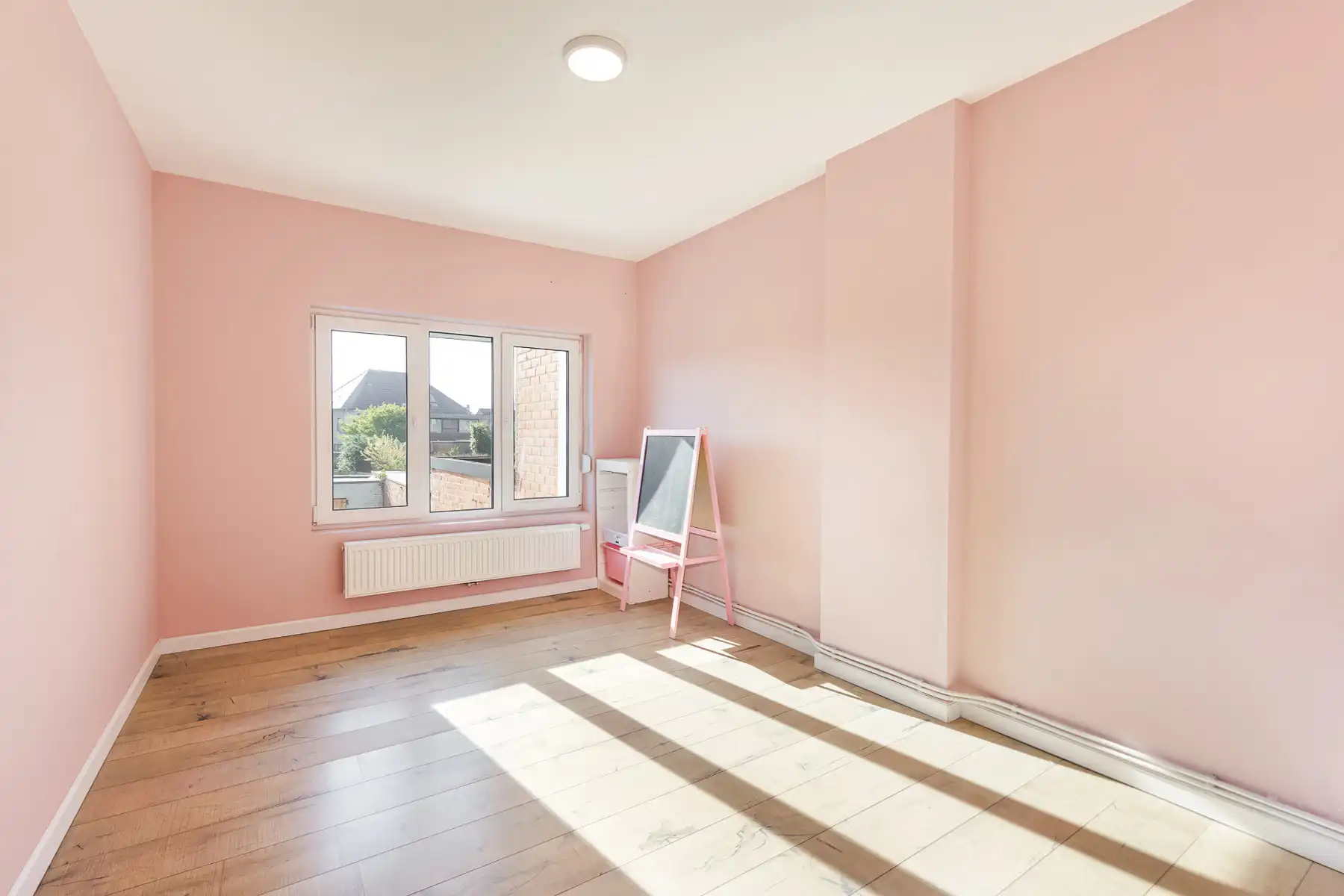 Recent gerenoveerde woning met 2 slpks nabij het centrum foto 16