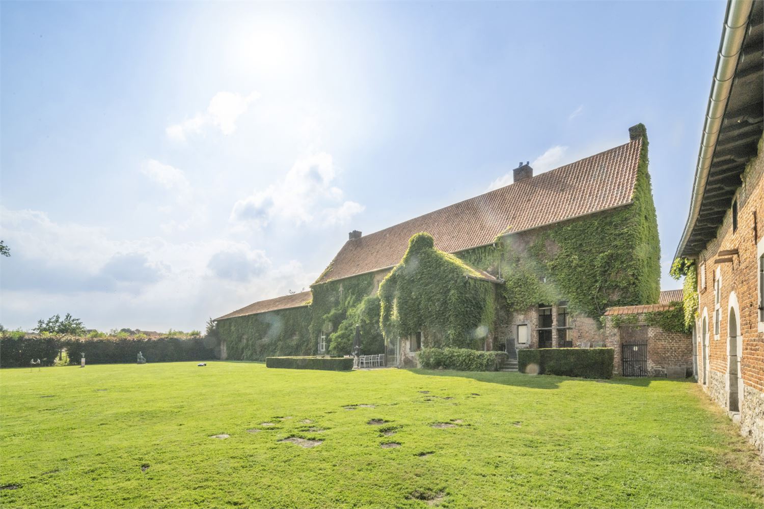 Unieke historische hoeve met veel mogelijkheden in Heers foto 26