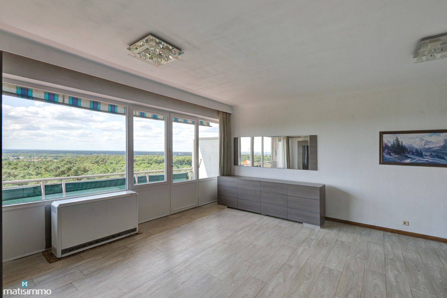 INSTAPKLAAR APPARTEMENT MET 2 SLAAPKAMERS EN WEIDS UITZICHT NABIJ STADSCENTRUM GENK foto 10