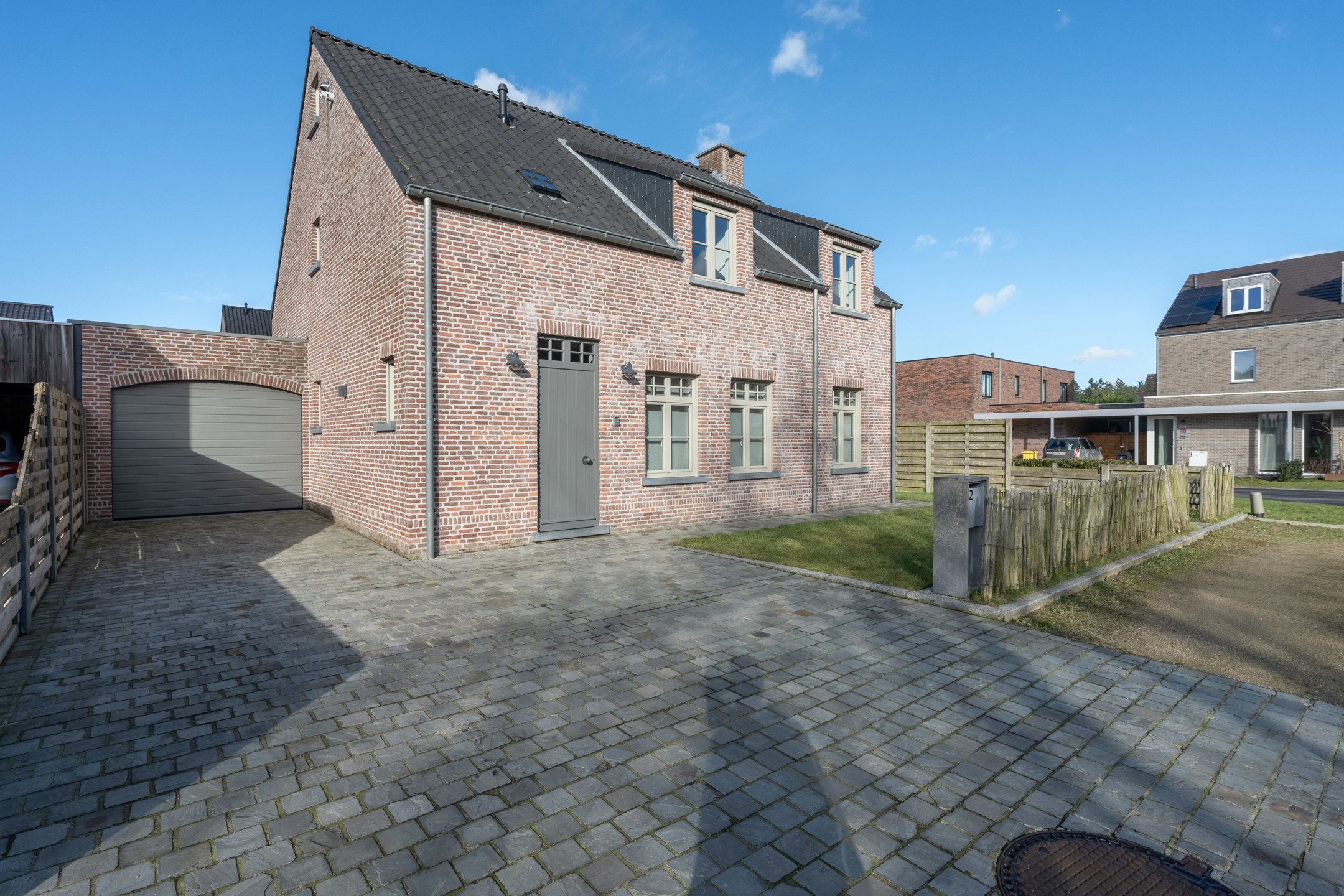 Recente woning met 3 slaapkamers en garage op ideale locatie foto 24